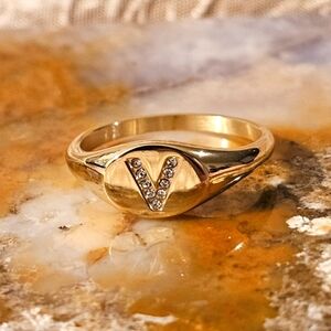 NEW Gold Initial "V" Ring with Crystal Accents Size 9.25 R1P18